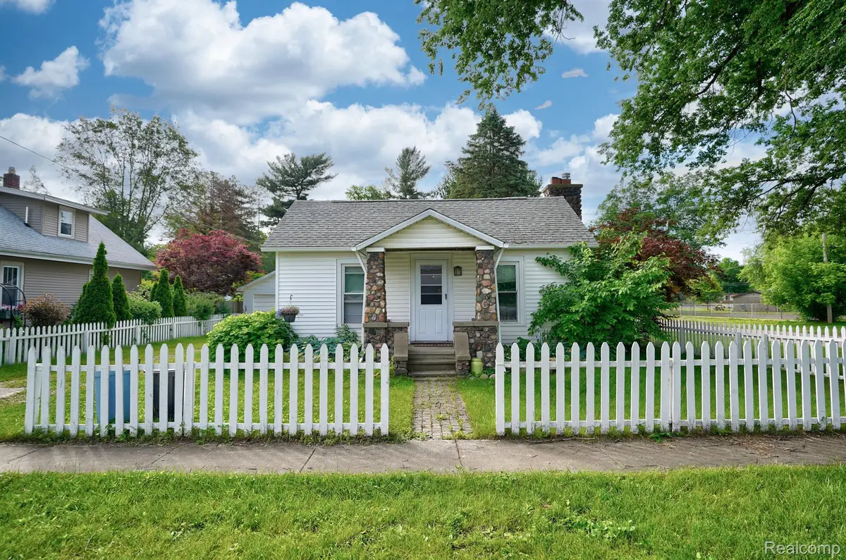 MI 48421,4793 WATER ST