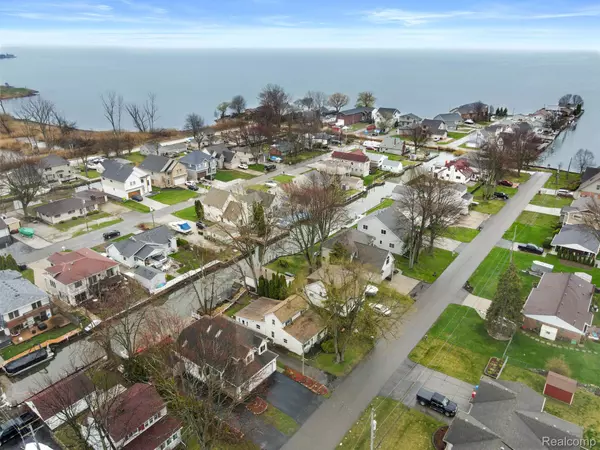 MI 48045,37924 Mast CT