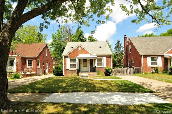 20671 FLEETWOOD DR, Harper Woods, MI 48225