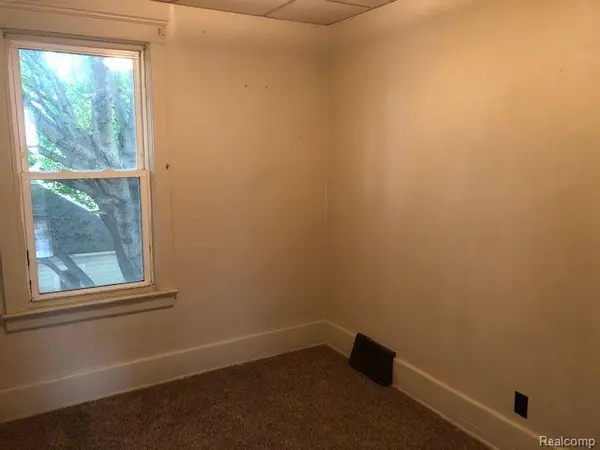 MI 48218,126 E HENRY ST