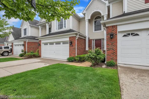 Novi, MI 48377,41861 YEATS DR