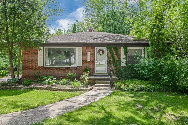 15545 W 14 MILE RD, Beverly Hills, MI 48025