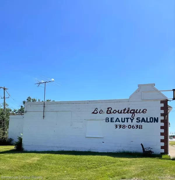 Pontiac, MI 48341,935 ORCHARD LAKE RD