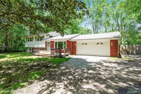 South Lyon, MI 48178,3971 7 Mile RD