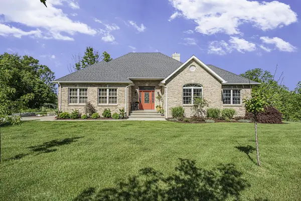 9821 16 Mile RD NE, Cedar Springs, MI 49319