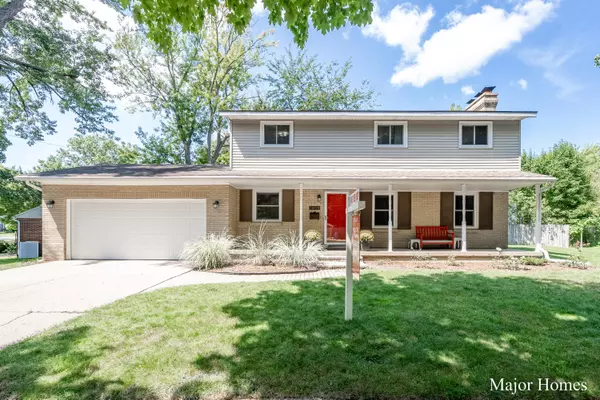 1409 Rosalind RD SE, East Grand Rapids, MI 49506