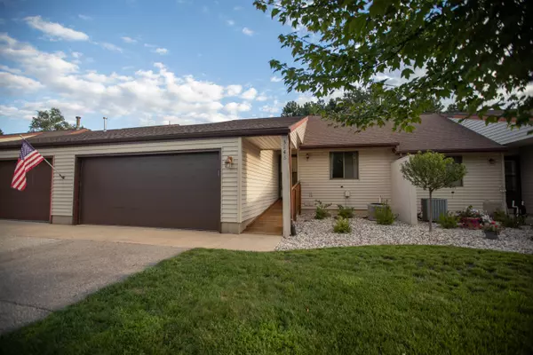 Hudsonville, MI 49426,3248 Greenvale CT #90