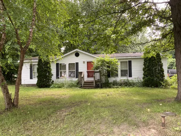 13262 Country LN, New Buffalo, MI 49117