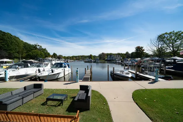 South Haven, MI 49090,336 Preserve DR