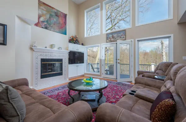 South Haven, MI 49090,573 Hawksnest DR