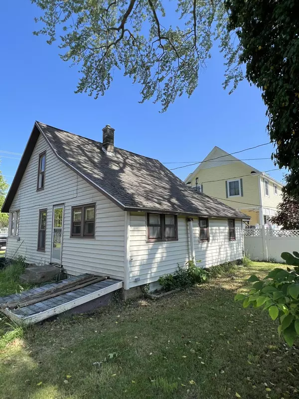 South Haven, MI 49090,456 Maple ST