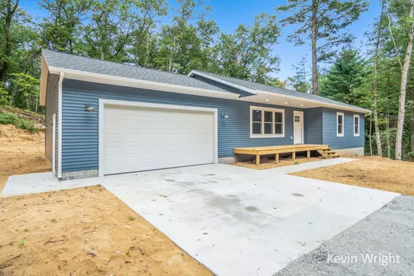 Twin Lake, MI 49457,6505 Middle Lake RD