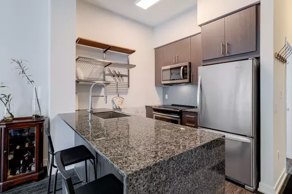 Mississauga, ON L5B 0K9,4085 parkside village DR #505