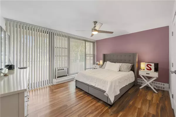 Queens, NY 11357,167-05 12th AVE #5B