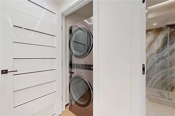 Brooklyn, NY 11235,55 Oceana DR East #4