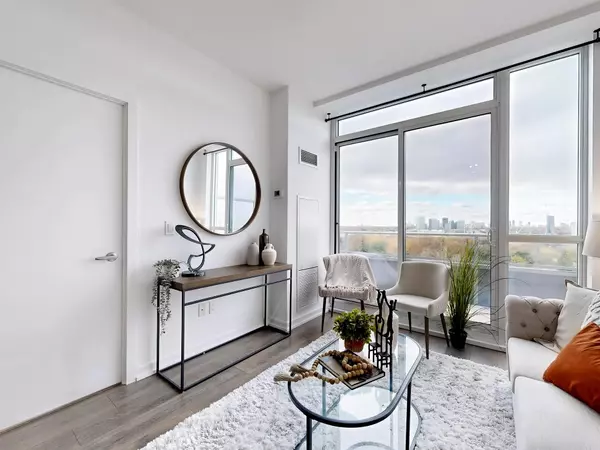 Toronto C15, ON M2J 0E2,52 Forest Manor RD #621