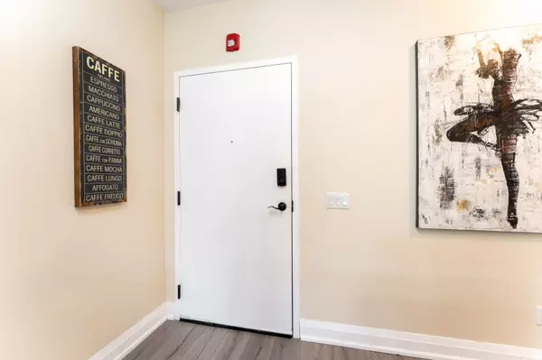 New Tecumseth, ON L0G 1A0,43 Dale DR #108