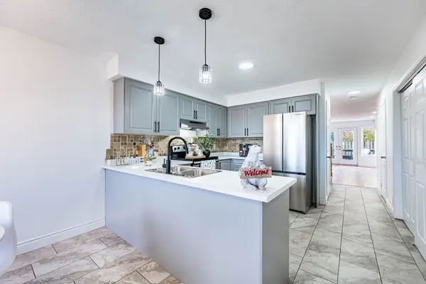 Kitchener, ON N2E 0A3,50 Howe DR #5A