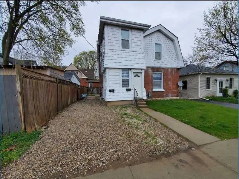 86 Victoria ST, Brantford, ON N3S 3K6