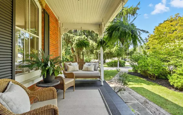 Oshawa, ON L1H 0G3,27 Columbus RD E