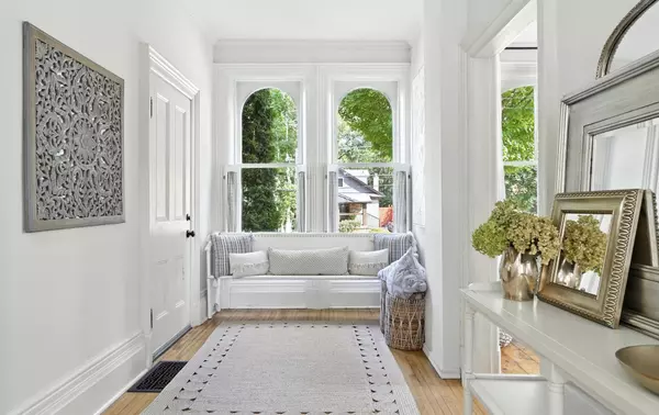 Oshawa, ON L1H 0G3,27 Columbus RD E