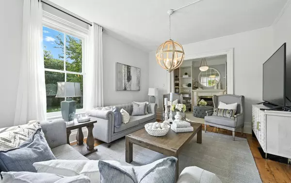 Oshawa, ON L1H 0G3,27 Columbus RD E