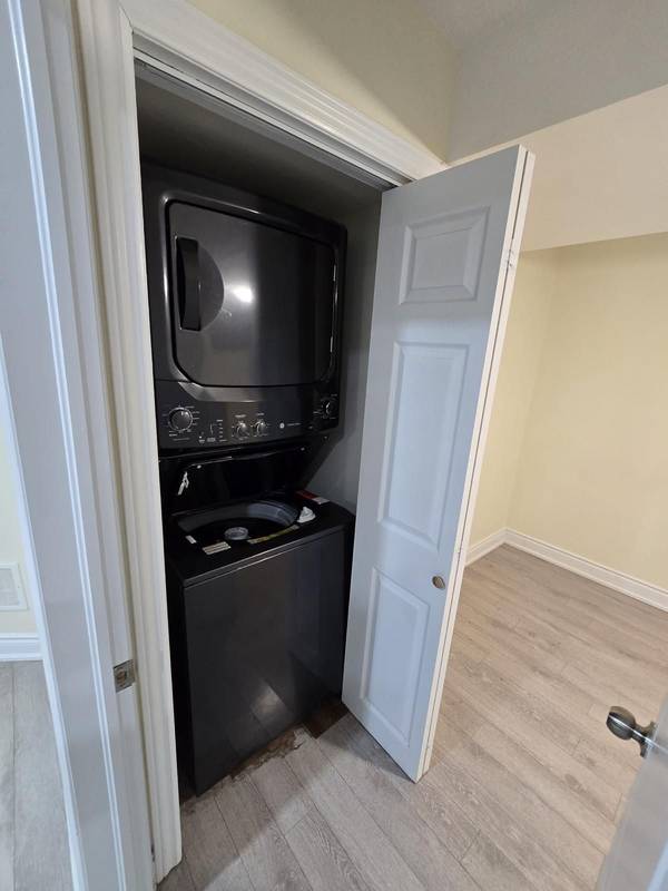 Brampton, ON L7A 4M3,6 Padbury TRL