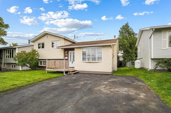 24 McGill Crescent, Mount Pearl, NL A1N 2Z8
