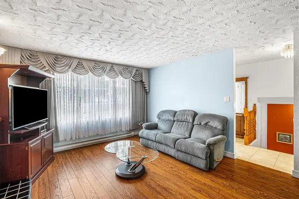 24 McGill Crescent, Mount Pearl, NL A1N 2Z8