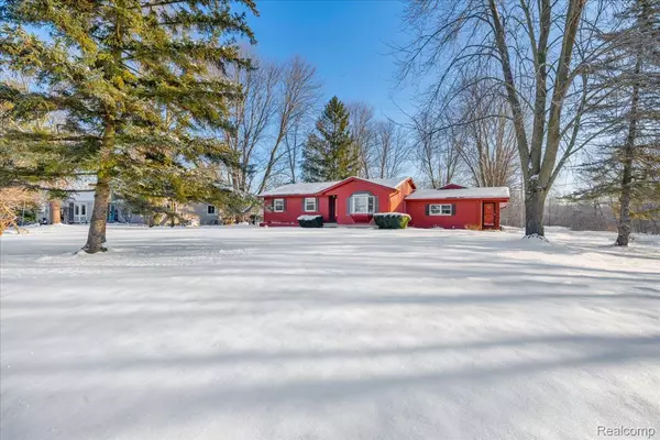 Grand Blanc, MI 48439,9169 Graytrax RD