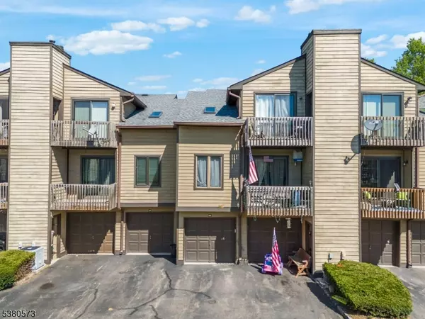 613 Village Cmns, Raritan Twp., NJ 08822