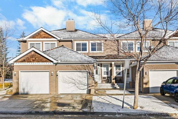 156 Royal MNR NW, Calgary, AB T3G 5T6