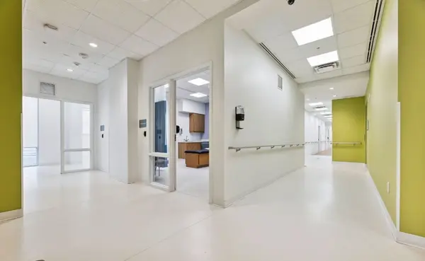 Oshawa, ON L1J 0E4,550 Bond ST W