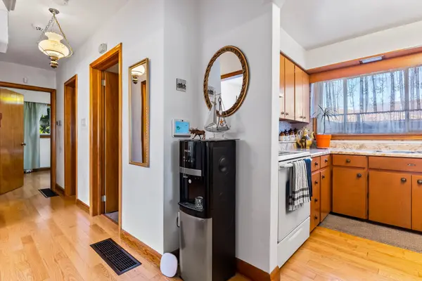 Midland, ON L4R 2J6,287 John ST