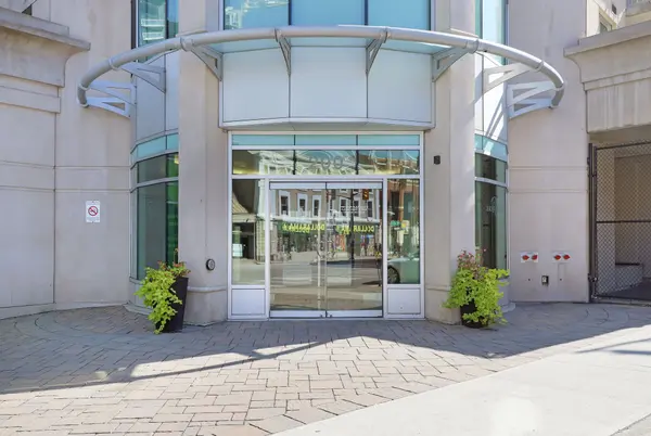 200 Rideau ST #504, Lower Town - Sandy Hill, ON K1N 5Y1