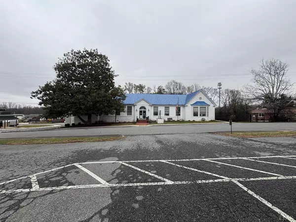 Lynchburg, VA 24501,3024 Forest Hills CIR