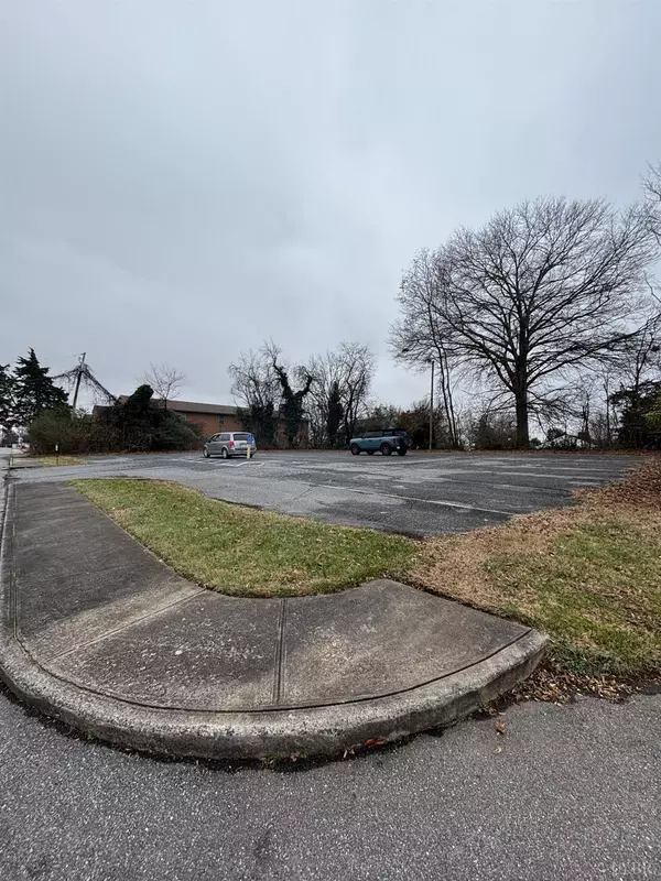 Lynchburg, VA 24501,3024 Forest Hills CIR