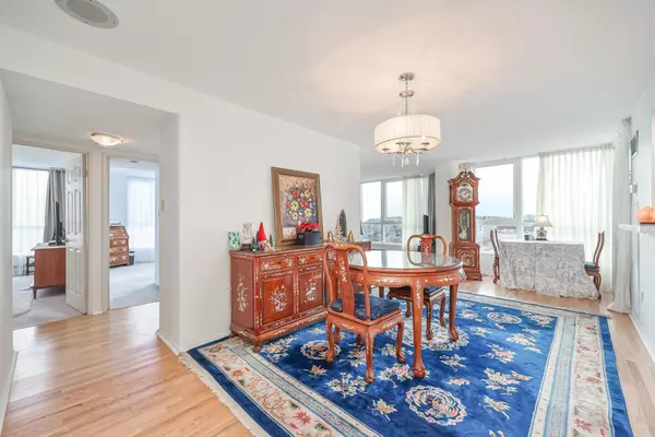 Toronto E08, ON M1J 3N6,3233 Eglinton AVE E #1208