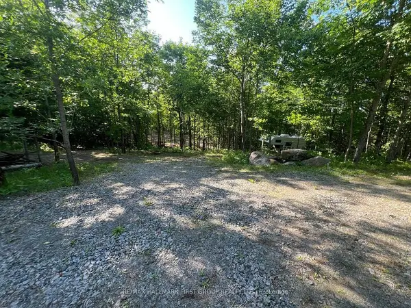 Hastings Highlands, ON K0J 1L0,678 Centreview RD