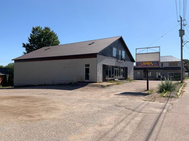 1043 Pembroke ST W, Pembroke, ON K8A 5R3