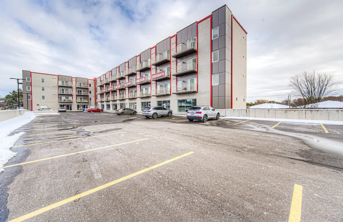 Kitchener, ON N2M 5M9,301 Westmount RD #221