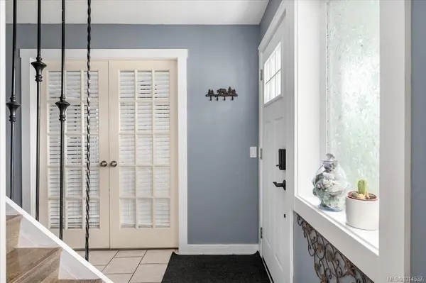 Nanaimo, BC V9T 2S1,3240 Crystal Pl