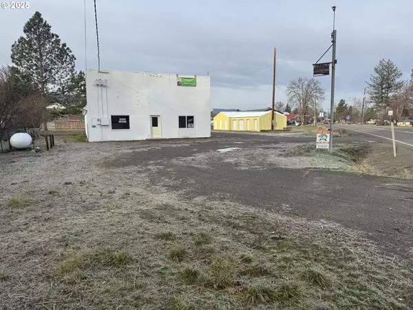 Wallowa, OR 97885,704 E HIGHWAY 82