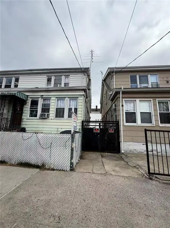 Flushing, NY 11373,4131 95th ST