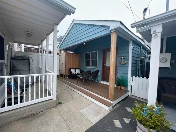 Rockaway Park, NY 11694,190 Beach 109th ST