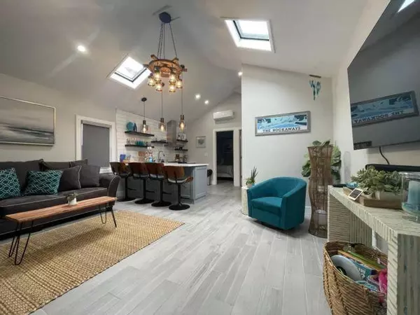 Rockaway Park, NY 11694,190 Beach 109th ST