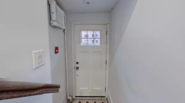 Toronto C08, ON M4Y 1L8,69 Gloucester ST