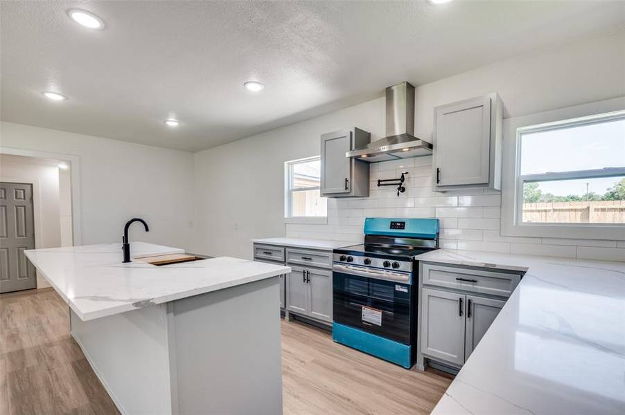 107 Mcarthur Lane, Cleburne, TX 76031