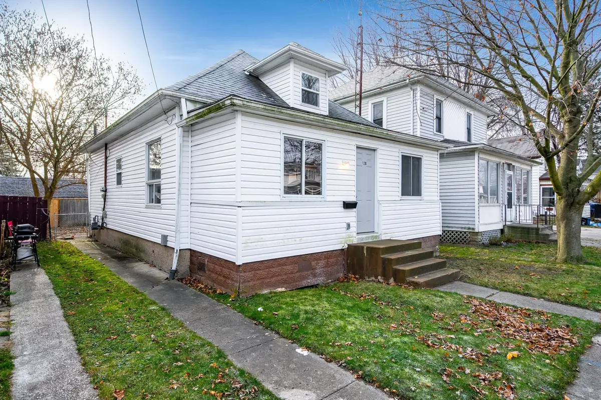 128 Gray ST, Chatham-kent, ON N7M 1T2