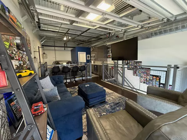 Pontiac, MI 48341,50 PIT LN